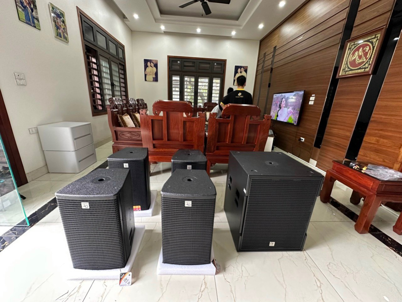 Khách hàng Hải Nam đánh giá về sản phẩm Dàn Karaoke DT TT262: (2 DT Alpha 12, Vatasa T10, Vatasa V8 Pro, Vatasa DKS1004 NEW, 2 DT Sigma115, Vatasa P9 Limited)